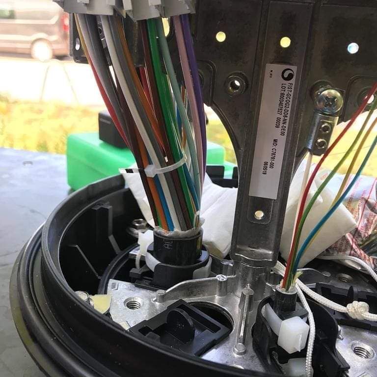 Montage von Muffen und Endgestellen